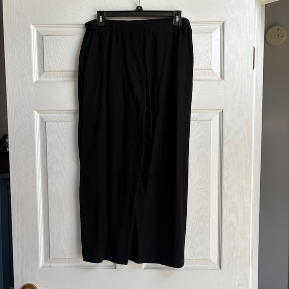 SOLD Eileen Fisher Lightweight Black Stretch Wide Leg Pants - Picture 4 of 12